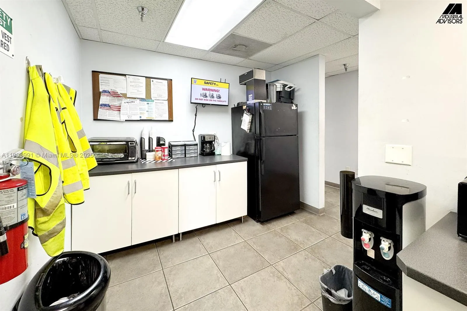 1361 Nw 155th Dr, Miami Gardens, Florida 33169, Miami Gardens, Florida 33169, ,Commercial Lease,For Rent,1361 Nw 155th Dr, Miami Gardens, Florida 33169,A11903991
