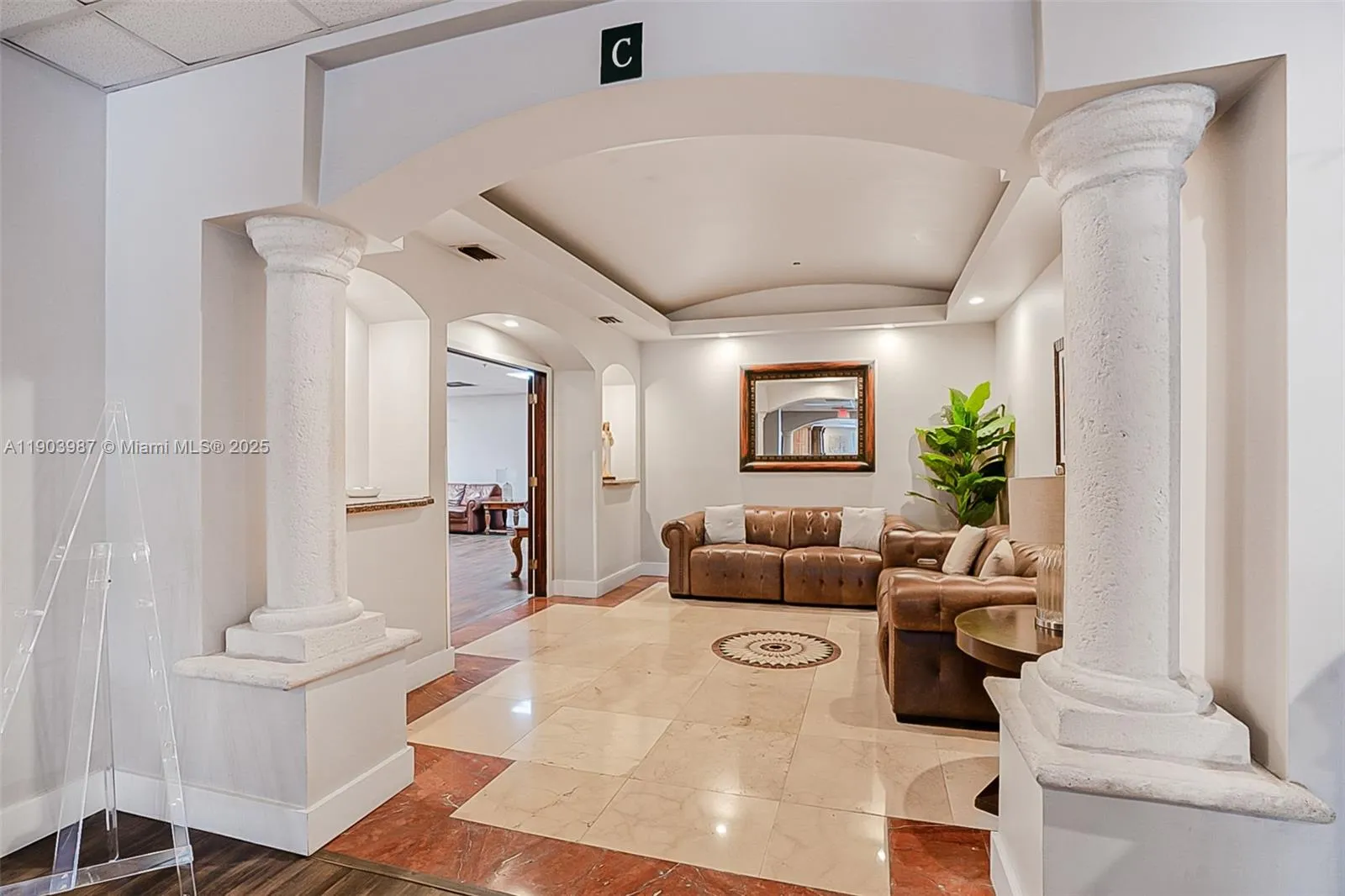 291 Nw 37th Ave, Miami, Florida 33125, Miami, Florida 33125, ,Commercial Sale,For Sale,291 Nw 37th Ave, Miami, Florida 33125,A11903987