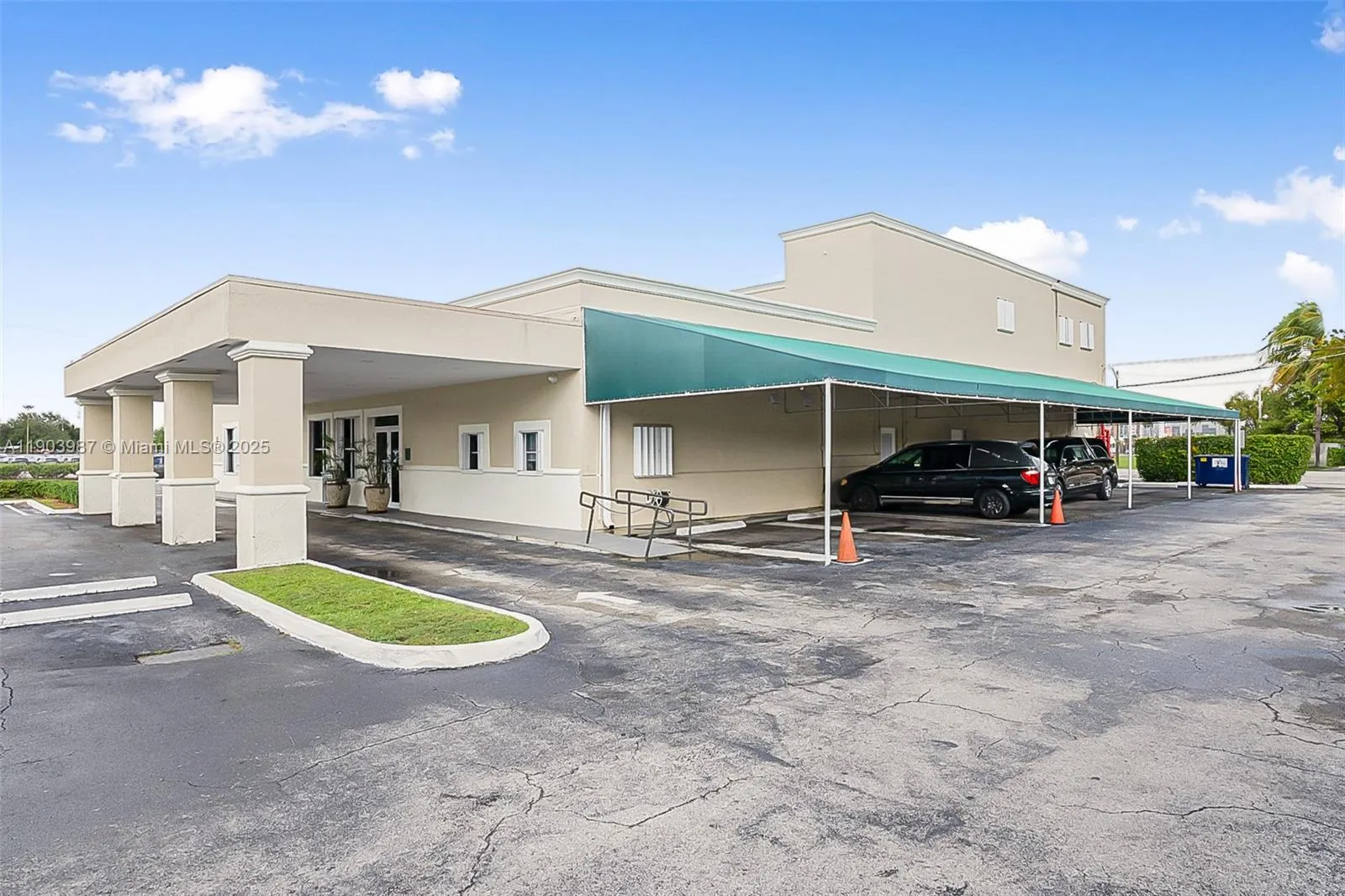 291 Nw 37th Ave, Miami, Florida 33125, Miami, Florida 33125, ,Commercial Sale,For Sale,291 Nw 37th Ave, Miami, Florida 33125,A11903987