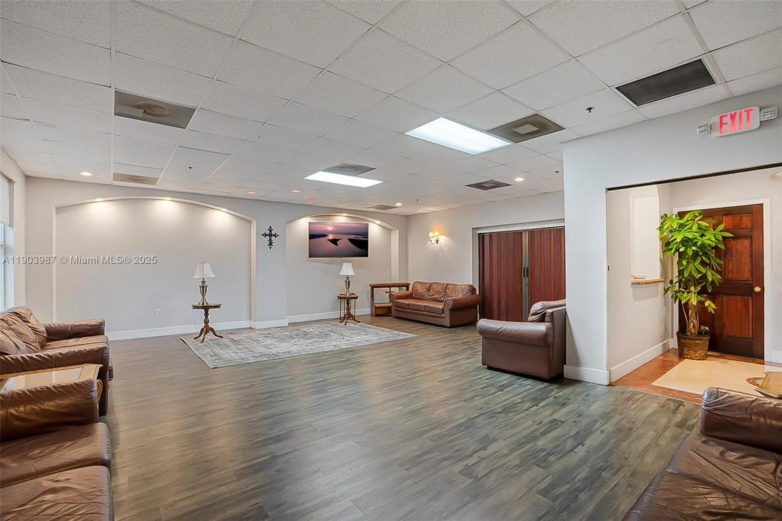 291 Nw 37th Ave, Miami, Florida 33125, Miami, Florida 33125, ,Commercial Sale,For Sale,291 Nw 37th Ave, Miami, Florida 33125,A11903987