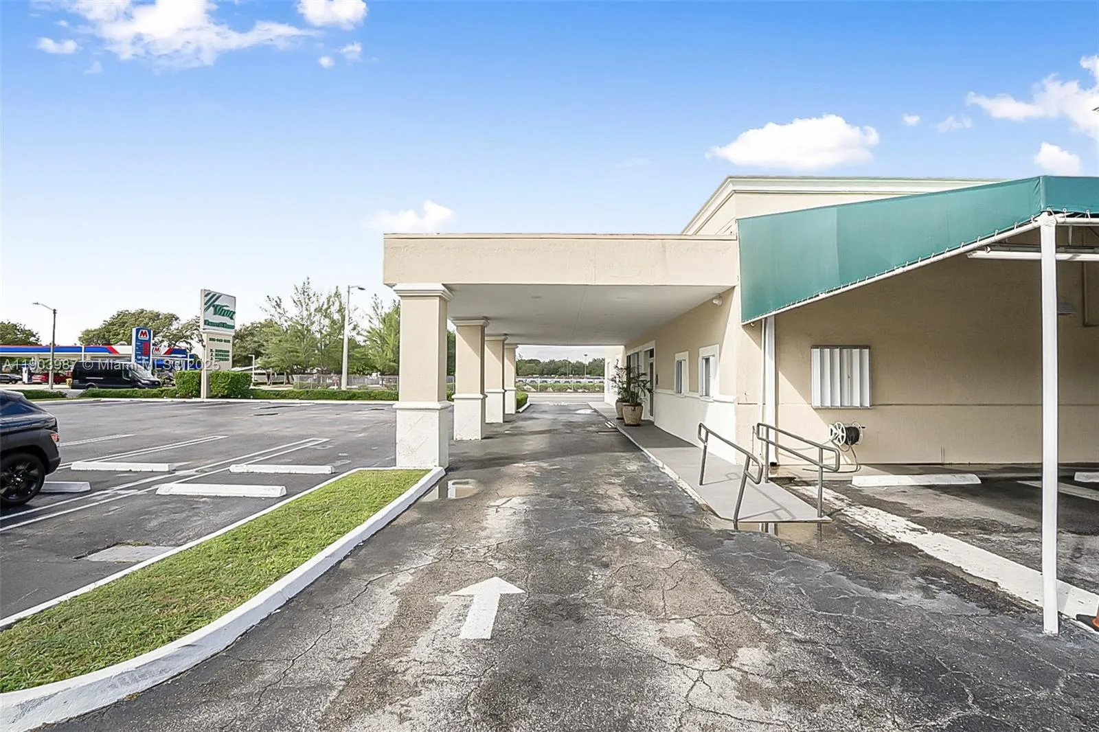 291 Nw 37th Ave, Miami, Florida 33125, Miami, Florida 33125, ,Commercial Sale,For Sale,291 Nw 37th Ave, Miami, Florida 33125,A11903987