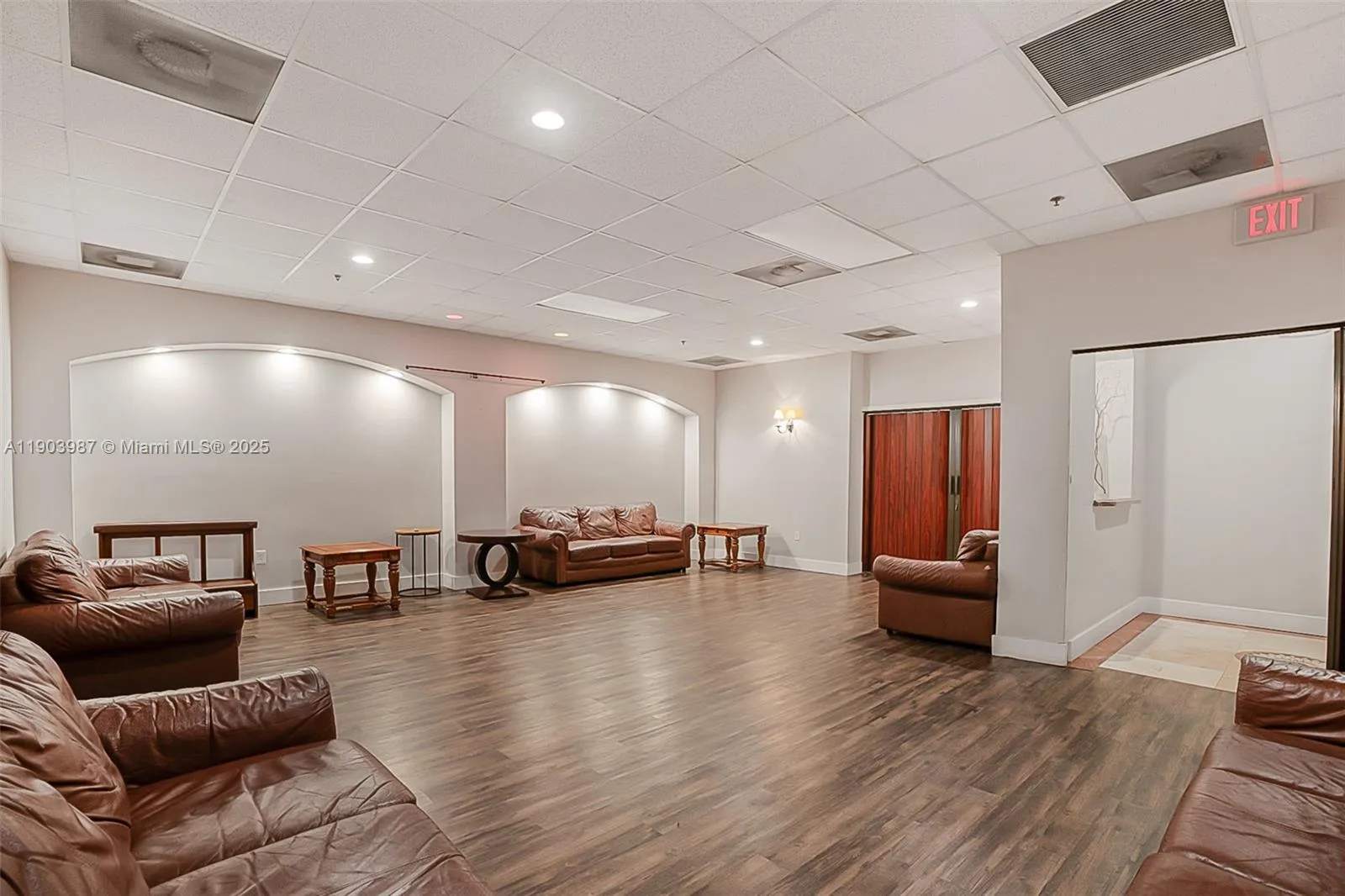 291 Nw 37th Ave, Miami, Florida 33125, Miami, Florida 33125, ,Commercial Sale,For Sale,291 Nw 37th Ave, Miami, Florida 33125,A11903987