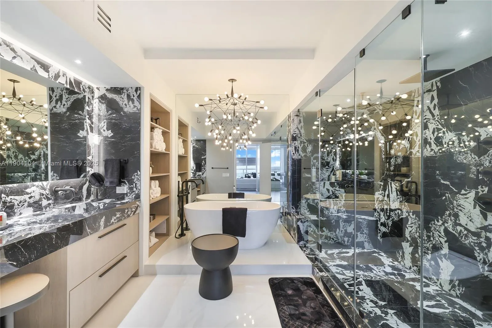 450 Alton Rd 2603, Miami Beach, Florida 33139, Miami Beach, Florida 33139, 3 Bedrooms Bedrooms, ,3 BathroomsBathrooms,Residential Lease,For Rent,450 Alton Rd 2603, Miami Beach, Florida 33139,A11904104