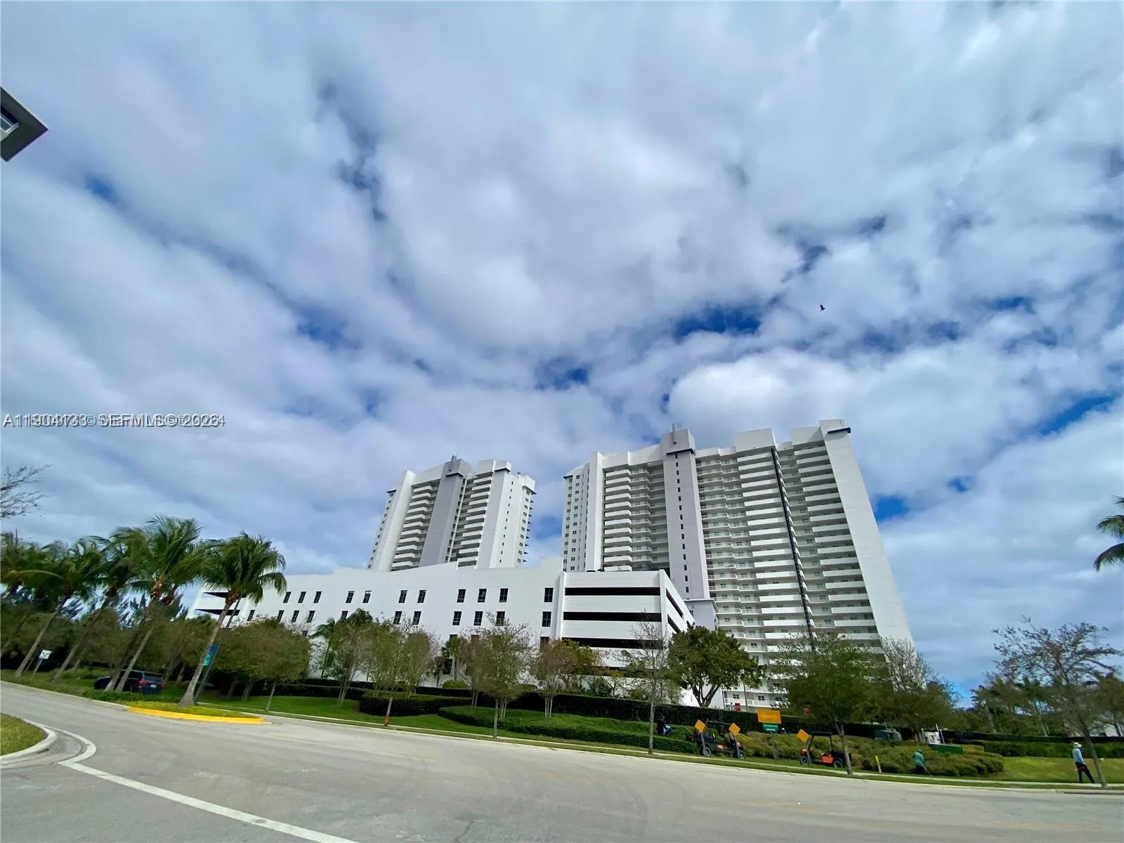 14951 Royal Oaks 405, North Miami, Florida 33181, North Miami, Florida 33181, 2 Bedrooms Bedrooms, ,2 BathroomsBathrooms,Residential Lease,For Rent,14951 Royal Oaks 405, North Miami, Florida 33181,A11904133