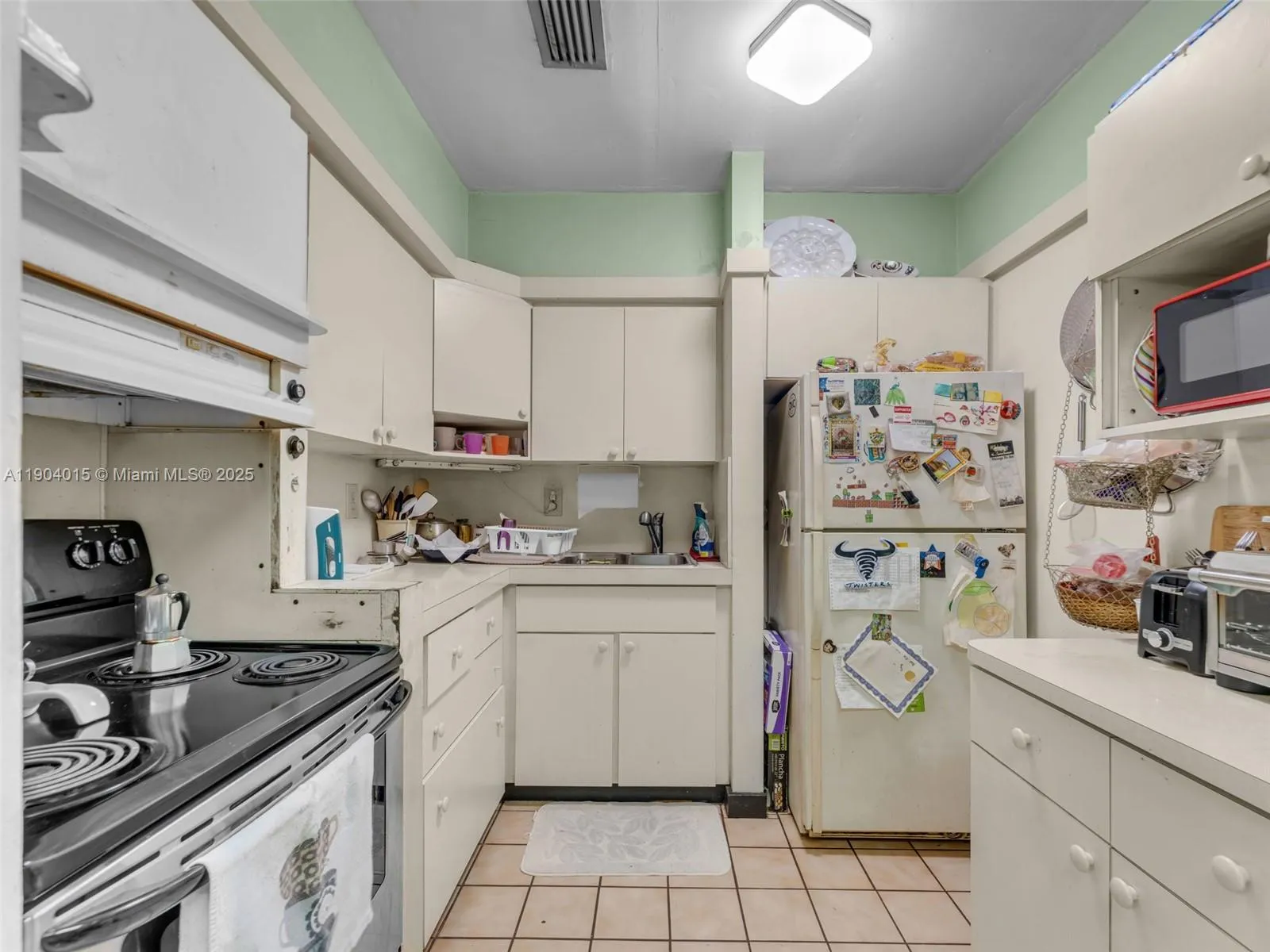 520 Nw 32nd Pl, Miami, Florida 33125, Miami, Florida 33125, ,Residential Income,For Sale,520 Nw 32nd Pl, Miami, Florida 33125,A11904015