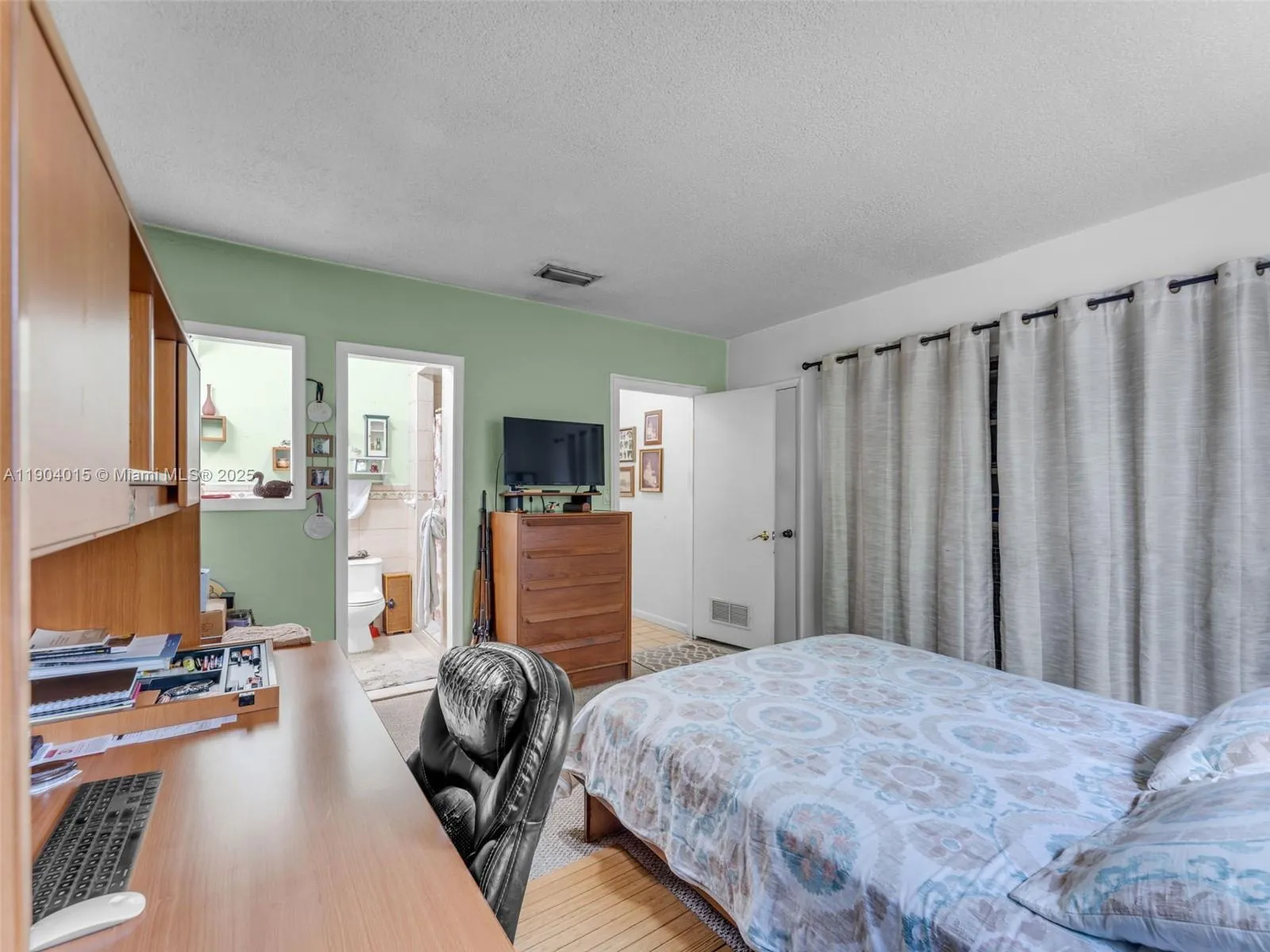 520 Nw 32nd Pl, Miami, Florida 33125, Miami, Florida 33125, ,Residential Income,For Sale,520 Nw 32nd Pl, Miami, Florida 33125,A11904015