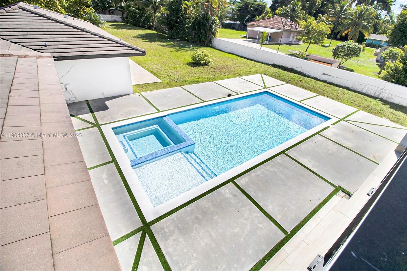 12890 Nw 2nd St, Miami, Florida 33182, Miami, Florida 33182, 7 Bedrooms Bedrooms, ,5 BathroomsBathrooms,Residential Lease,For Rent,12890 Nw 2nd St, Miami, Florida 33182,A11904307