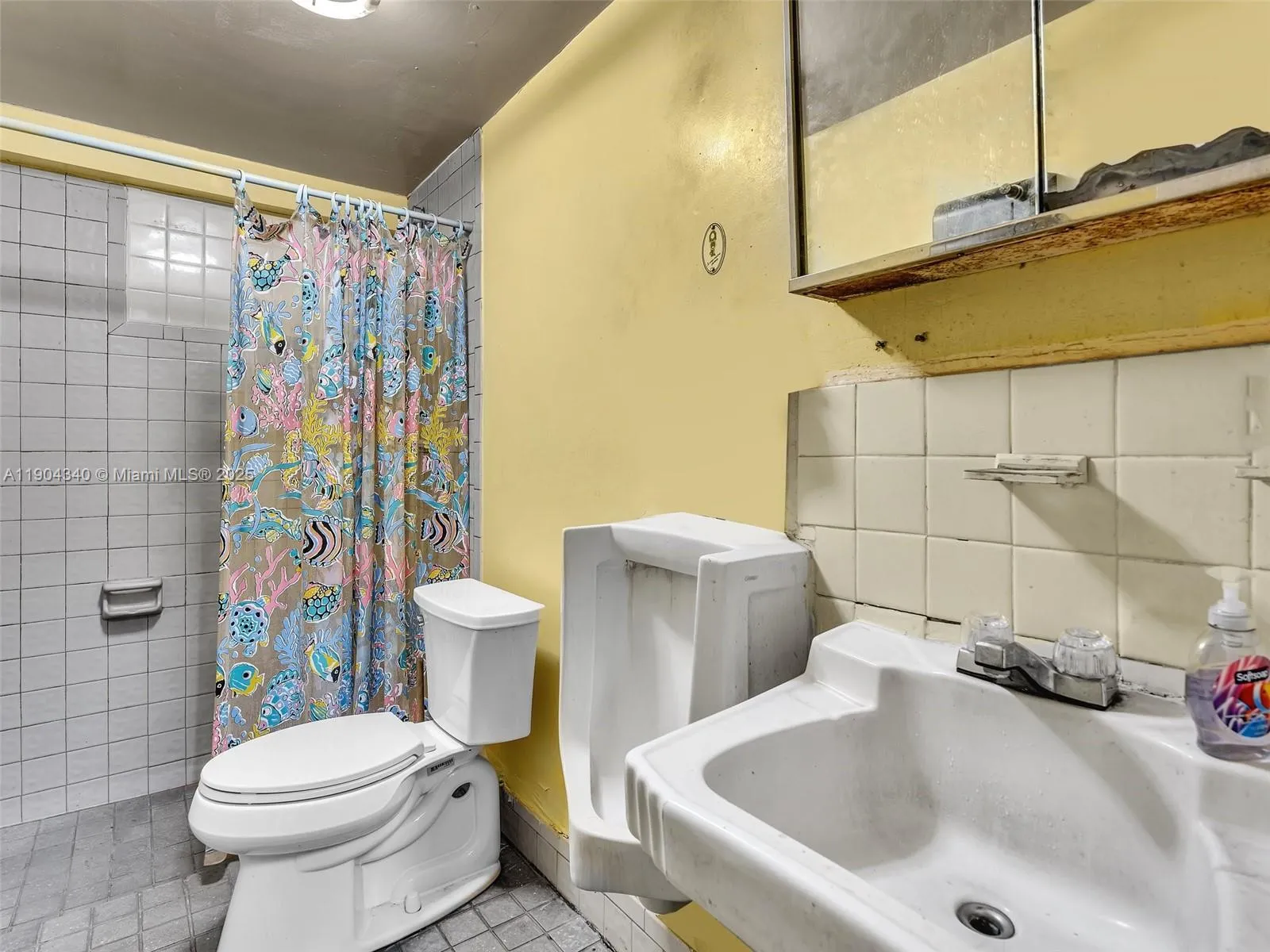 2112 Nw 36th St, Miami, Florida 33142, Miami, Florida 33142, ,Commercial Sale,For Sale,2112 Nw 36th St, Miami, Florida 33142,A11904340