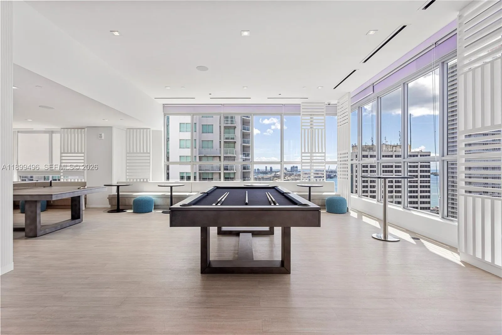 227 Ne 2nd St 2202, Miami, Florida 33132, Miami, Florida 33132, 1 Bedroom Bedrooms, ,1 BathroomBathrooms,Residential,For Sale,227 Ne 2nd St 2202, Miami, Florida 33132,A11899496