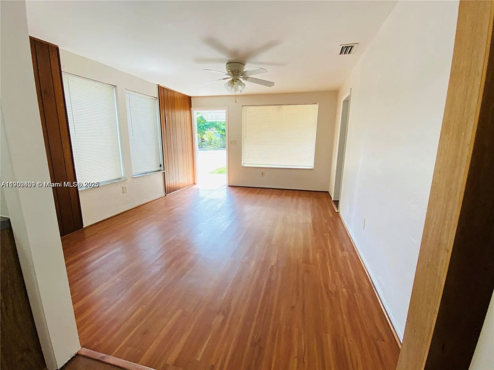 1309 N 24th Ave, Hollywood, Florida 33020, Hollywood, Florida 33020, ,Residential Income,For Sale,1309 N 24th Ave, Hollywood, Florida 33020,A11902829