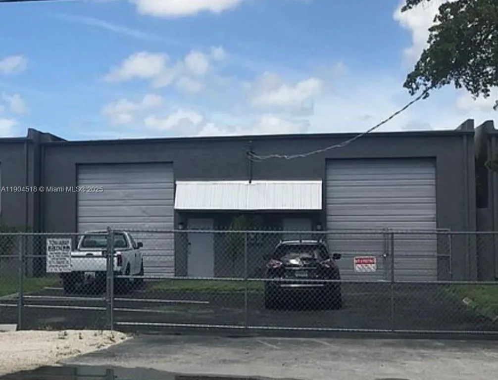 2114 Sw 58th Ter, West Park, Florida 33023, West Park, Florida 33023, ,Commercial Lease,For Rent,2114 Sw 58th Ter, West Park, Florida 33023,A11904518