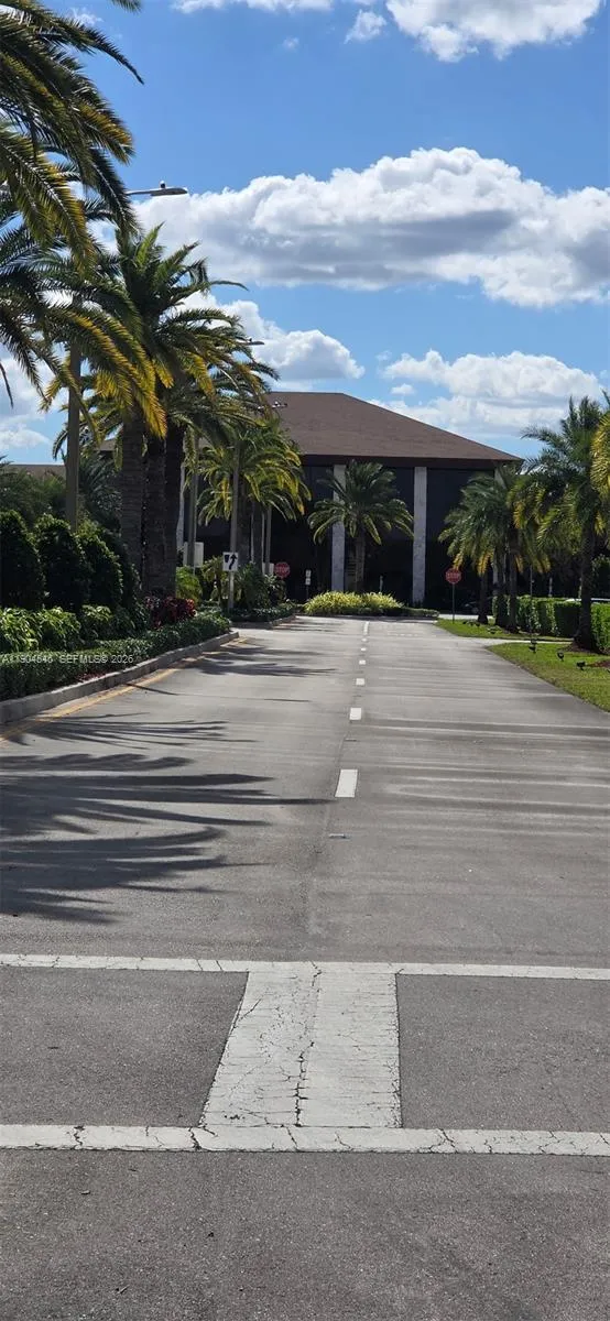 200 Sw 132nd Way 212l, Pembroke Pines, Florida 330, Pembroke Pines, Florida 33027, 1 Bedroom Bedrooms, ,1 BathroomBathrooms,Residential,For Sale,200 Sw 132nd Way 212l, Pembroke Pines, Florida 330,A11904546