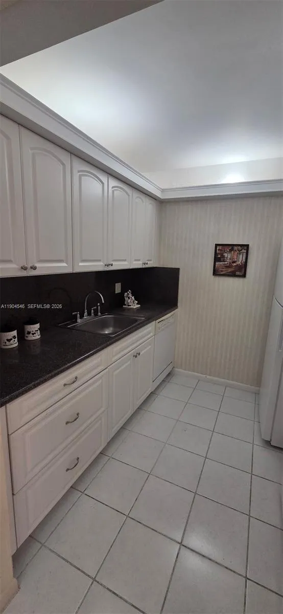 200 Sw 132nd Way 212l, Pembroke Pines, Florida 330, Pembroke Pines, Florida 33027, 1 Bedroom Bedrooms, ,1 BathroomBathrooms,Residential,For Sale,200 Sw 132nd Way 212l, Pembroke Pines, Florida 330,A11904546
