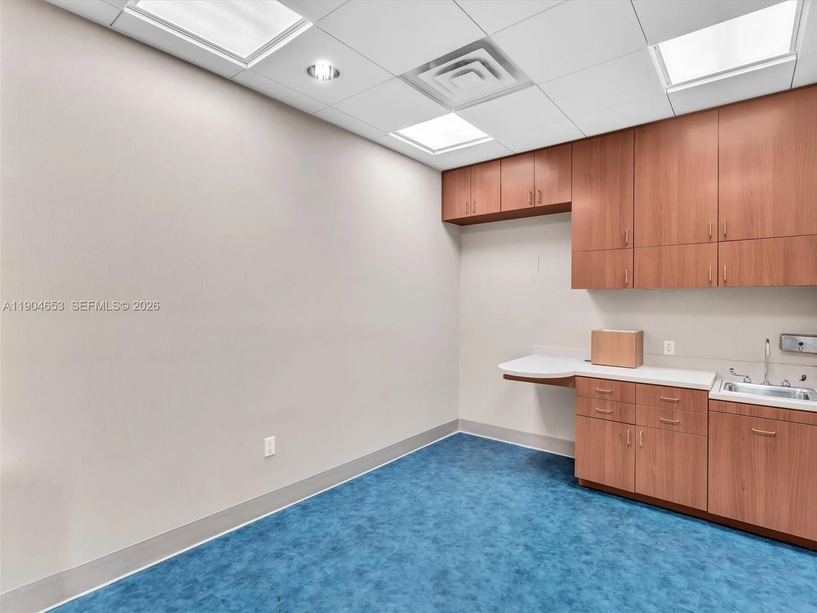 20900 Ne 30th Ave 207, Aventura, Florida 33180, Aventura, Florida 33180, ,Commercial Sale,For Sale,20900 Ne 30th Ave 207, Aventura, Florida 33180,A11904653