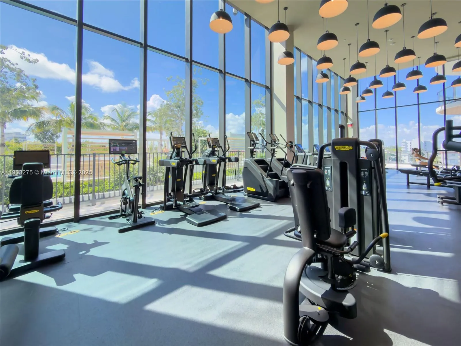 580 72nd St 1006, Miami Beach, Florida 33414, Miami Beach, Florida 33414, 1 Bedroom Bedrooms, ,1 BathroomBathrooms,Residential Lease,For Rent,580 72nd St 1006, Miami Beach, Florida 33414,A11903275