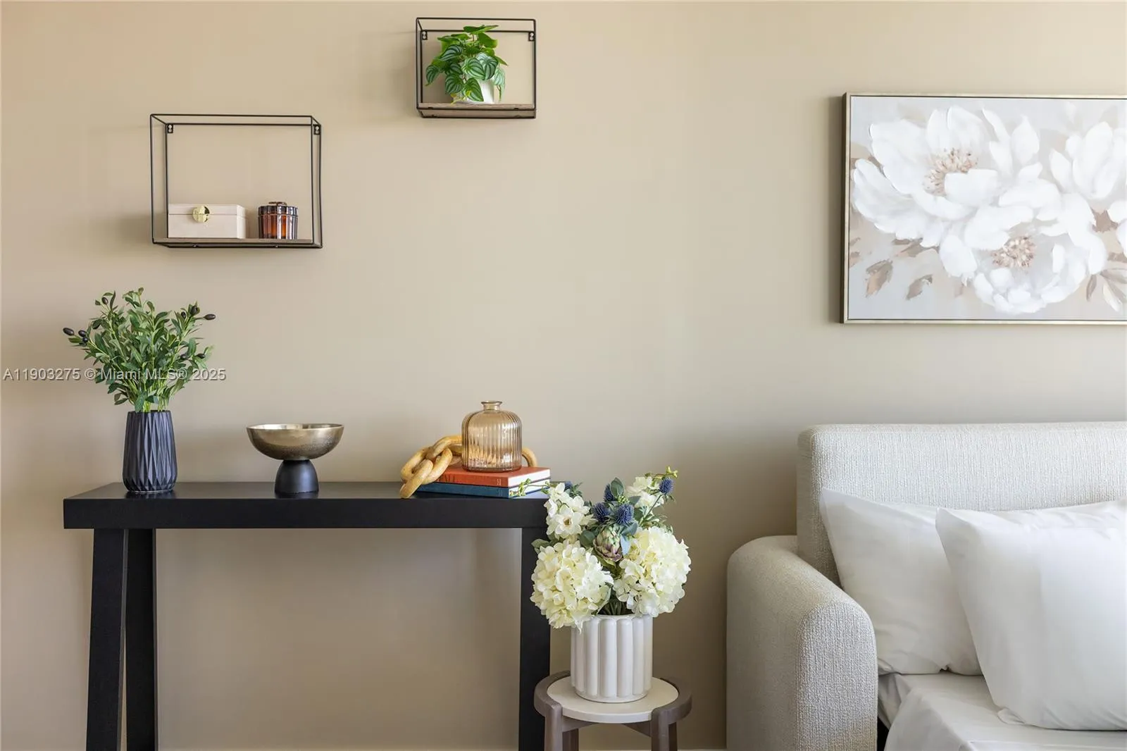 580 72nd St 1006, Miami Beach, Florida 33414, Miami Beach, Florida 33414, 1 Bedroom Bedrooms, ,1 BathroomBathrooms,Residential Lease,For Rent,580 72nd St 1006, Miami Beach, Florida 33414,A11903275