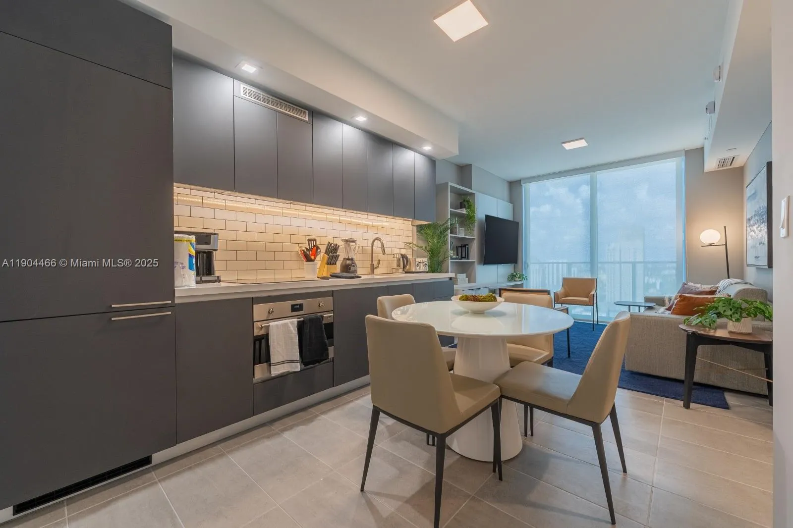 227 Ne 2nd St 3104, Miami, Florida 33132, Miami, Florida 33132, 1 Bedroom Bedrooms, ,1 BathroomBathrooms,Residential,For Sale,227 Ne 2nd St 3104, Miami, Florida 33132,A11904466