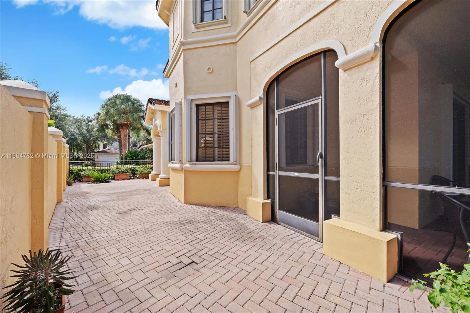1634 Passion Vine Cir 31-2, Weston, Florida 33326, Weston, Florida 33326, 3 Bedrooms Bedrooms, ,2 BathroomsBathrooms,Residential,For Sale,1634 Passion Vine Cir 31-2, Weston, Florida 33326,A11904782