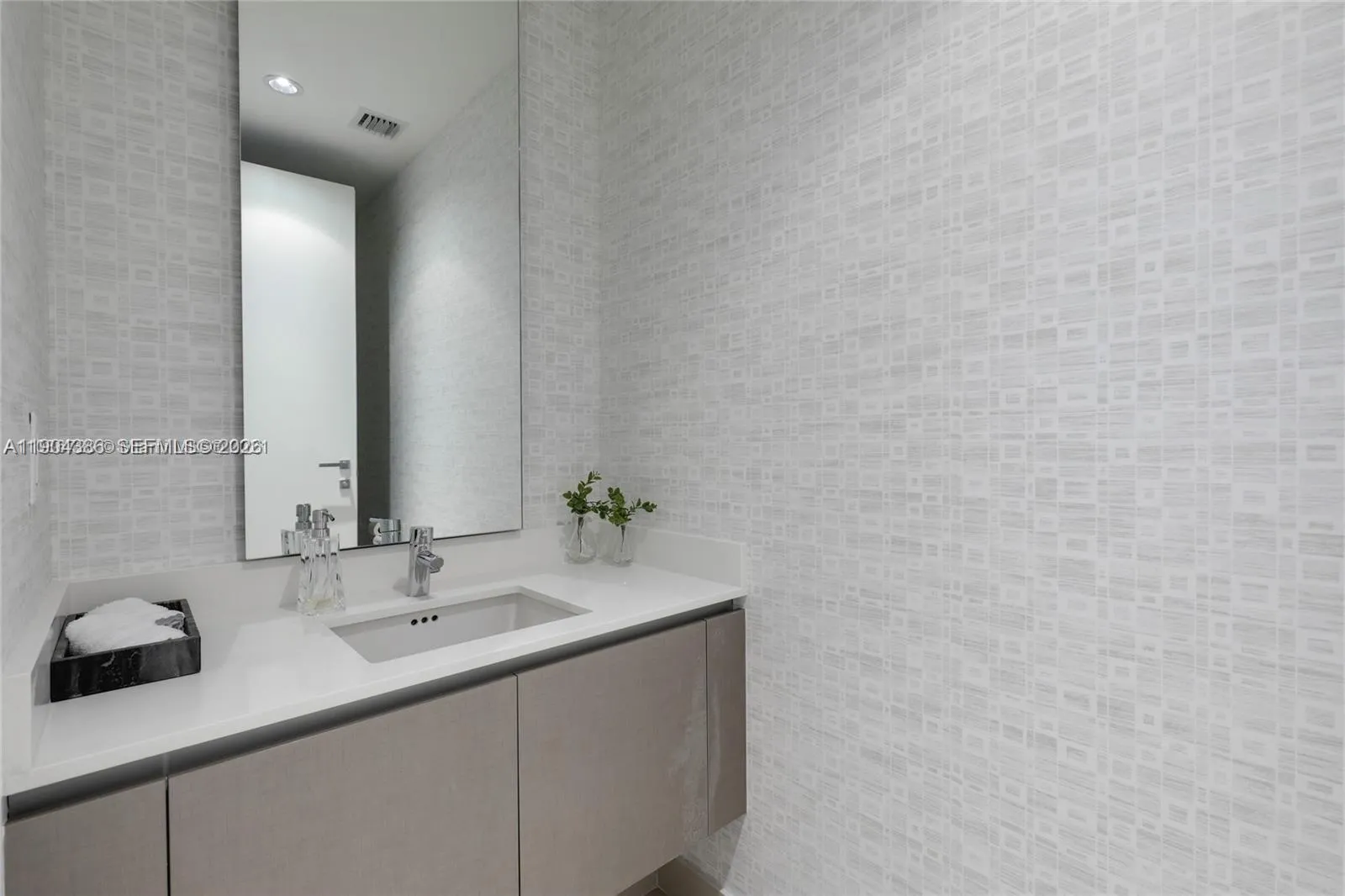 3300 Ne 188th St 818, Aventura, Florida 33180, Aventura, Florida 33180, 4 Bedrooms Bedrooms, ,6 BathroomsBathrooms,Residential,For Sale,3300 Ne 188th St 818, Aventura, Florida 33180,A11904386
