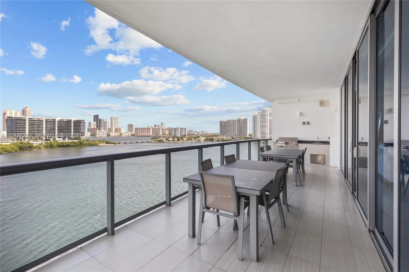 3300 Ne 188th St 818, Aventura, Florida 33180, Aventura, Florida 33180, 4 Bedrooms Bedrooms, ,6 BathroomsBathrooms,Residential,For Sale,3300 Ne 188th St 818, Aventura, Florida 33180,A11904386