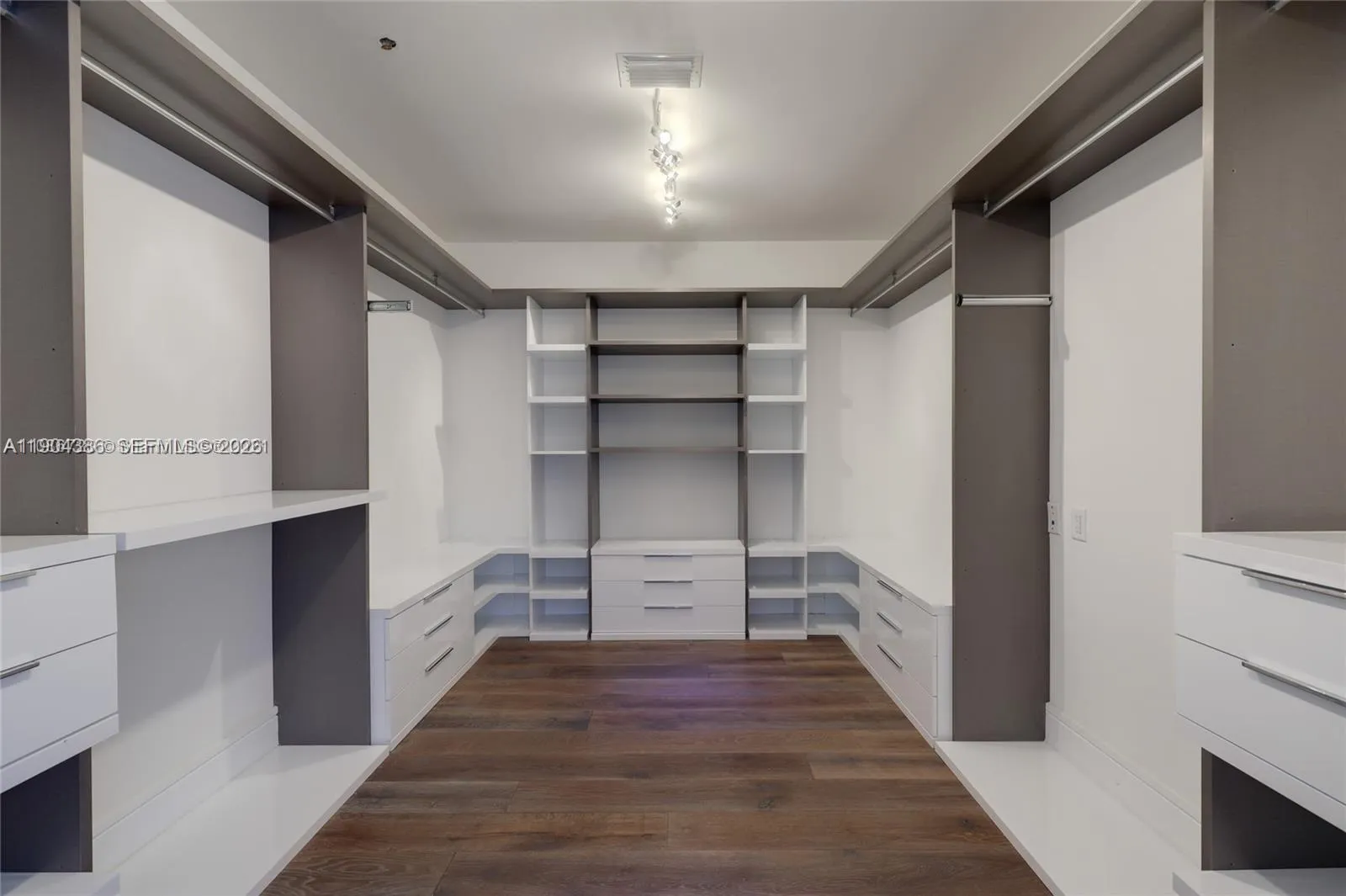 3300 Ne 188th St 818, Aventura, Florida 33180, Aventura, Florida 33180, 4 Bedrooms Bedrooms, ,6 BathroomsBathrooms,Residential,For Sale,3300 Ne 188th St 818, Aventura, Florida 33180,A11904386