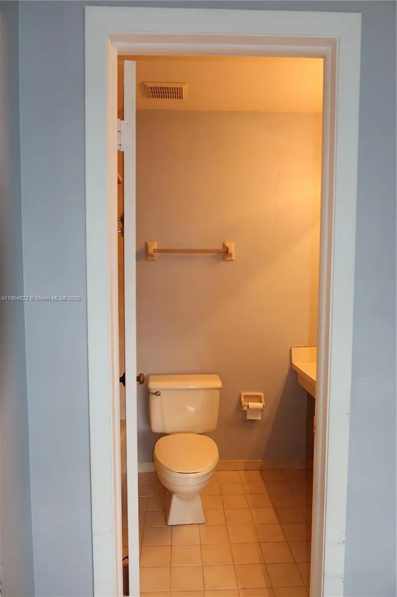 12059 Sw 10th St 201, Miami, Florida 33184, Miami, Florida 33184, 3 Bedrooms Bedrooms, ,2 BathroomsBathrooms,Residential,For Sale,12059 Sw 10th St 201, Miami, Florida 33184,A11904822