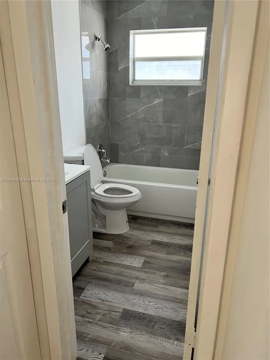 1051 Nw 27th Ave, Fort Lauderdale, Florida 33311, Fort Lauderdale, Florida 33311, ,Residential Income,For Sale,1051 Nw 27th Ave, Fort Lauderdale, Florida 33311,A11904828