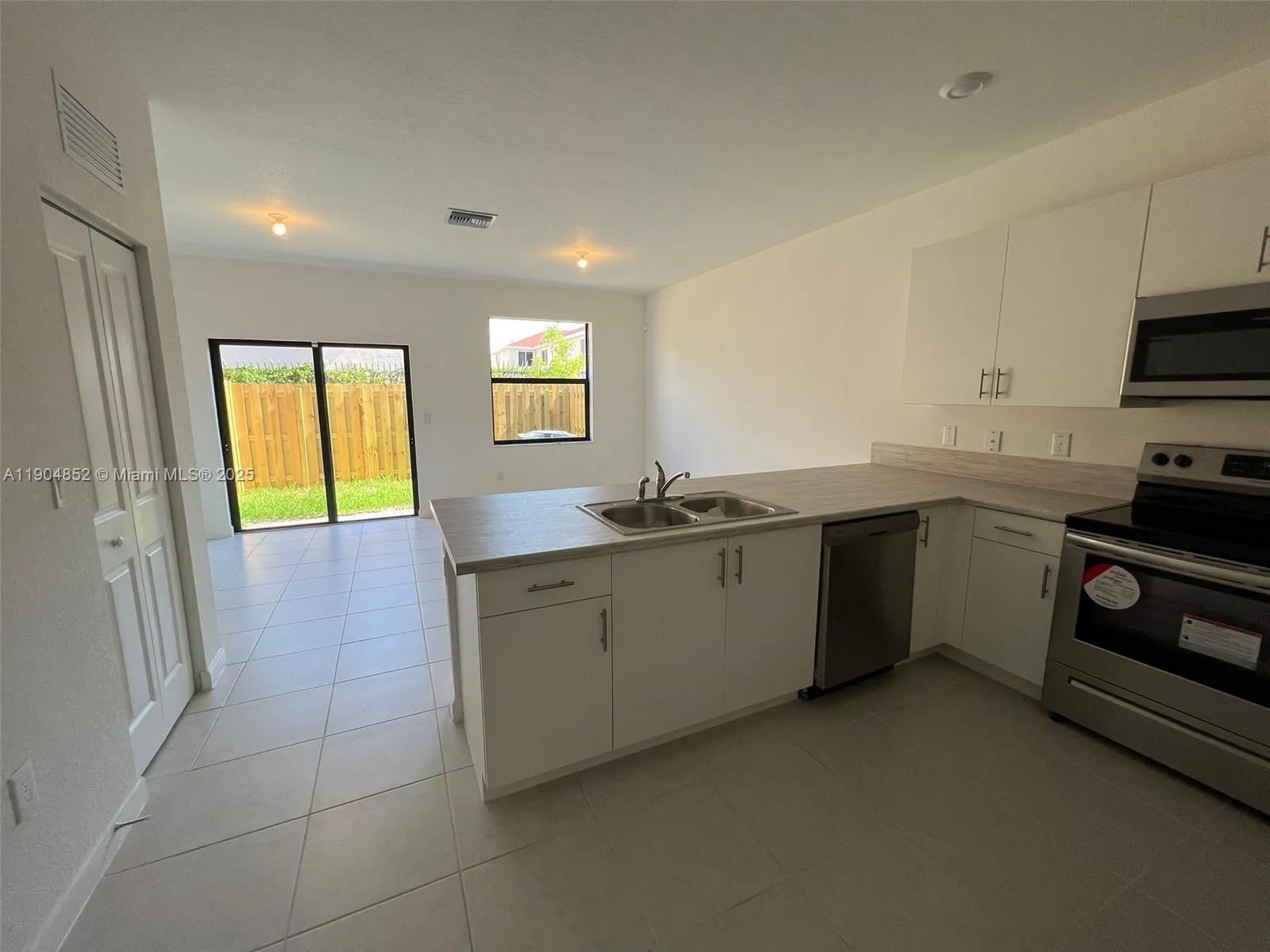 875 Ne 211th St 0, Miami, Florida 33179, Miami, Florida 33179, 3 Bedrooms Bedrooms, ,2 BathroomsBathrooms,Residential,For Sale,875 Ne 211th St 0, Miami, Florida 33179,A11904852