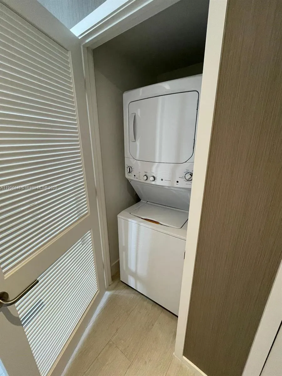 4010 S Ocean Dr R3306, Hollywood, Florida 33019, Hollywood, Florida 33019, 1 Bedroom Bedrooms, ,1 BathroomBathrooms,Residential,For Sale,4010 S Ocean Dr R3306, Hollywood, Florida 33019,A11904446