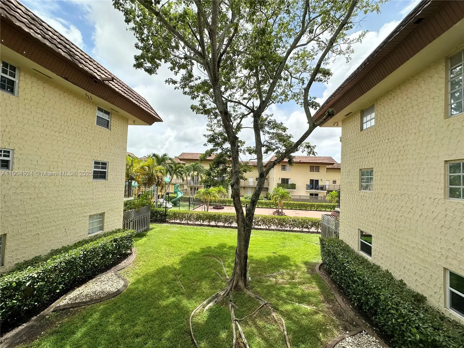 8600 Sw 109th Ave 4-211, Miami, Florida 33173, Miami, Florida 33173, 1 Bedroom Bedrooms, ,1 BathroomBathrooms,Residential,For Sale,8600 Sw 109th Ave 4-211, Miami, Florida 33173,A11904924