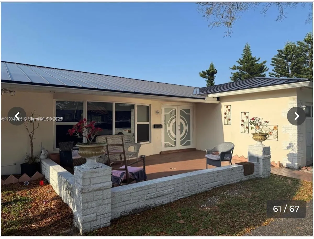 5001 Madison St, Hollywood, Florida 33021, Hollywood, Florida 33021, 5 Bedrooms Bedrooms, ,4 BathroomsBathrooms,Residential,For Sale,5001 Madison St, Hollywood, Florida 33021,A11904925