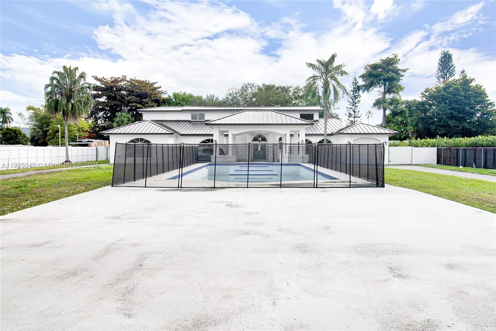 425 Sw 129th Ave 0, Miami, Florida 33184, Miami, Florida 33184, 4 Bedrooms Bedrooms, ,2 BathroomsBathrooms,Residential Lease,For Rent,425 Sw 129th Ave 0, Miami, Florida 33184,A11905045