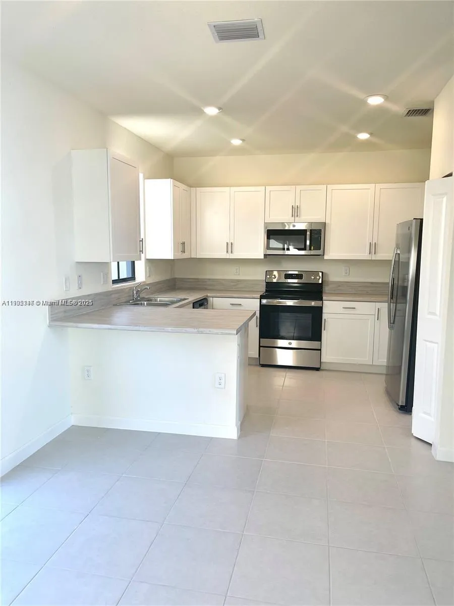 3338 W 112th St, Hialeah, Florida 33018, Hialeah, Florida 33018, 3 Bedrooms Bedrooms, ,2 BathroomsBathrooms,Residential,For Sale,3338 W 112th St, Hialeah, Florida 33018,A11905147