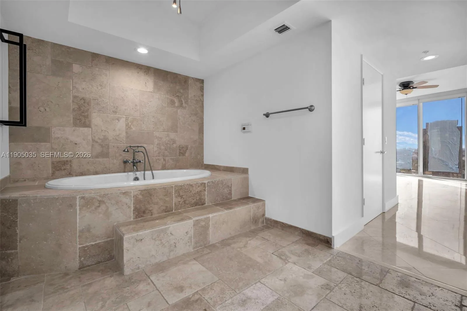 333 Las Olas Way 2703, Fort Lauderdale, Florida 33, Fort Lauderdale, Florida 33301, 2 Bedrooms Bedrooms, ,2 BathroomsBathrooms,Residential,For Sale,333 Las Olas Way 2703, Fort Lauderdale, Florida 33,A11905035