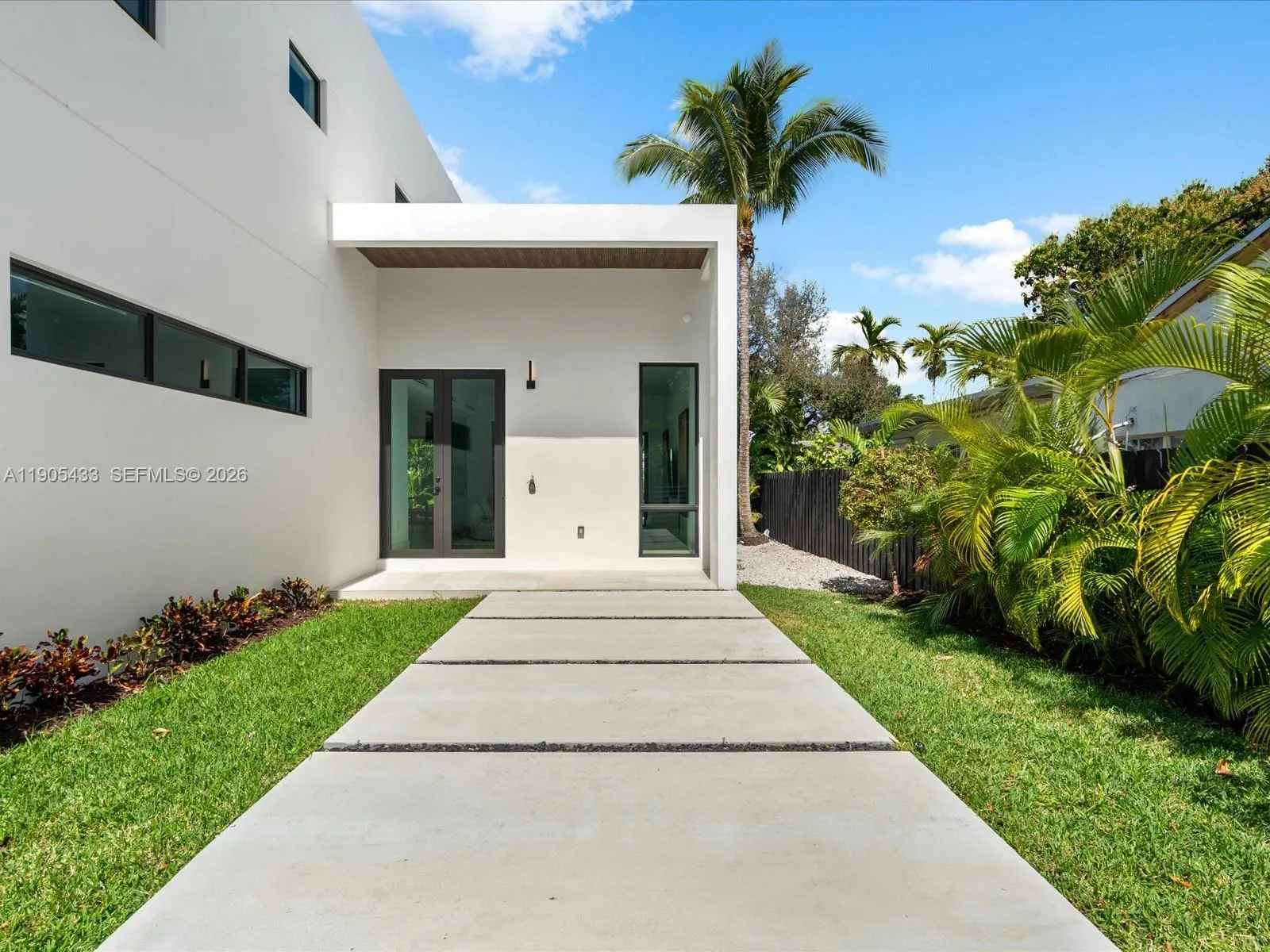 1259 Sw 20th St, Miami, Florida 33145, Miami, Florida 33145, 5 Bedrooms Bedrooms, ,4 BathroomsBathrooms,Residential,For Sale,1259 Sw 20th St, Miami, Florida 33145,A11905433