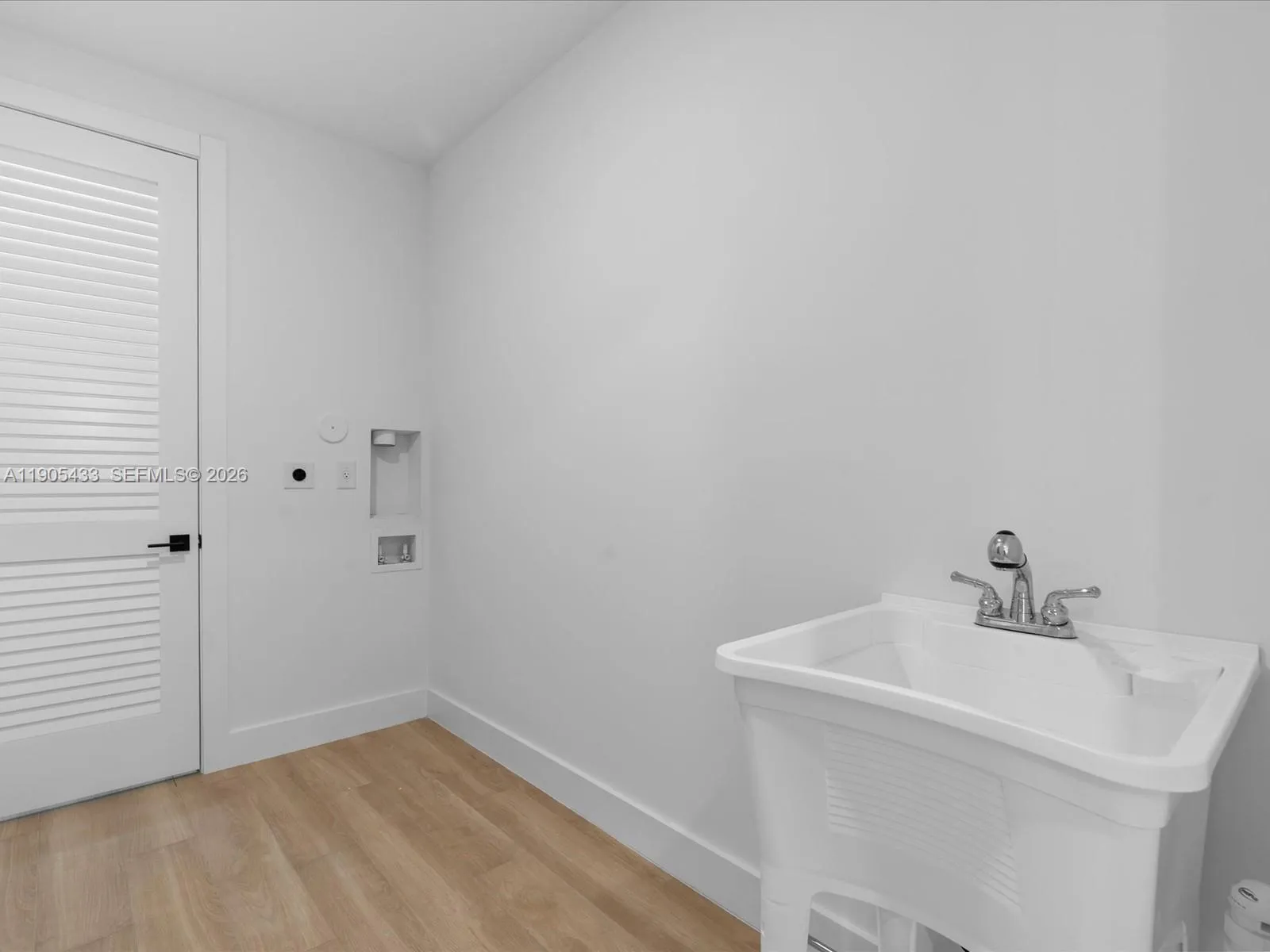 1259 Sw 20th St, Miami, Florida 33145, Miami, Florida 33145, 5 Bedrooms Bedrooms, ,4 BathroomsBathrooms,Residential,For Sale,1259 Sw 20th St, Miami, Florida 33145,A11905433