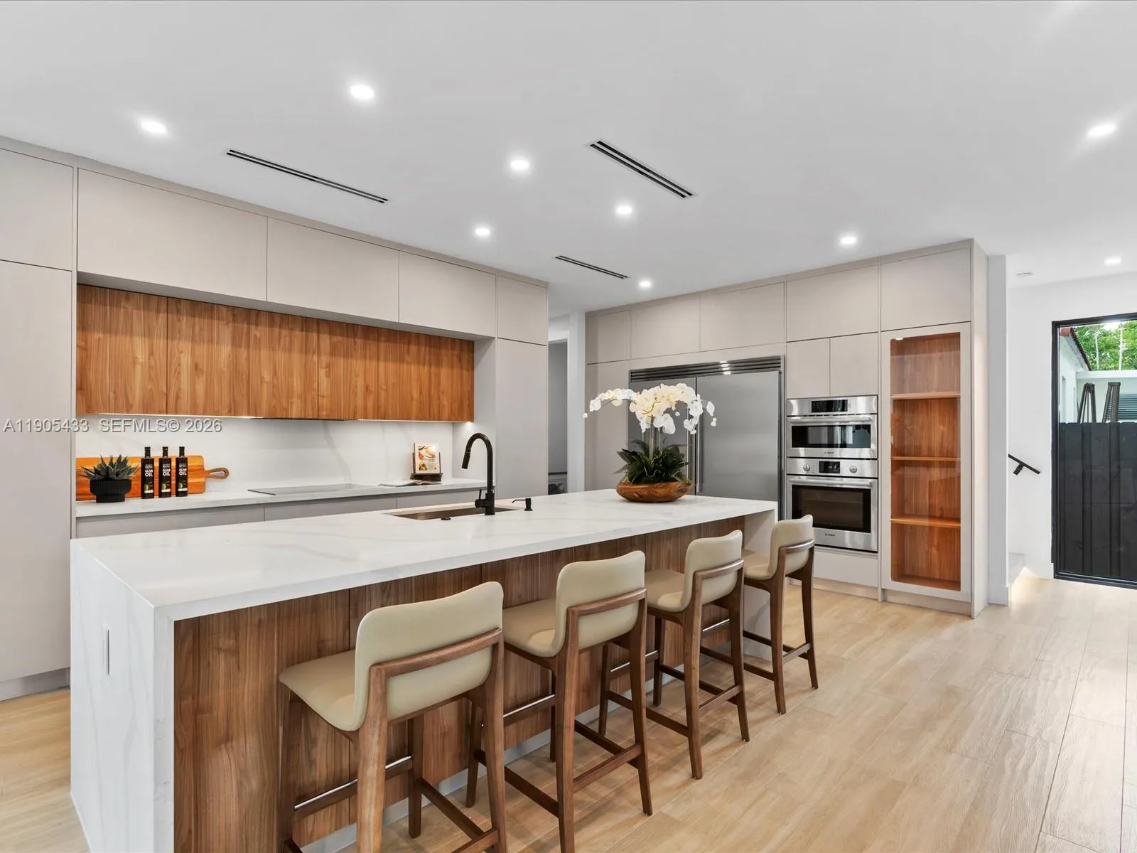 1259 Sw 20th St, Miami, Florida 33145, Miami, Florida 33145, 5 Bedrooms Bedrooms, ,4 BathroomsBathrooms,Residential,For Sale,1259 Sw 20th St, Miami, Florida 33145,A11905433