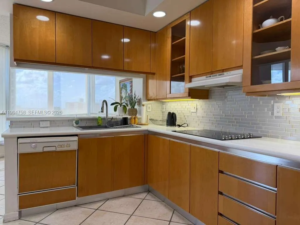 21150 Point Pl 1202, Aventura, Florida 33180, Aventura, Florida 33180, 2 Bedrooms Bedrooms, ,2 BathroomsBathrooms,Residential,For Sale,21150 Point Pl 1202, Aventura, Florida 33180,A11904758