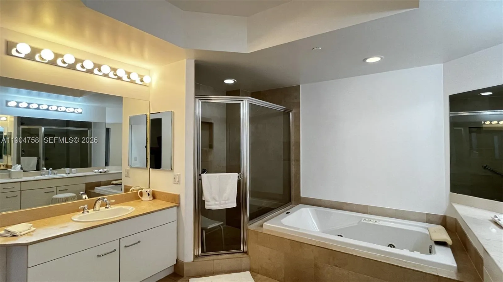 21150 Point Pl 1202, Aventura, Florida 33180, Aventura, Florida 33180, 2 Bedrooms Bedrooms, ,2 BathroomsBathrooms,Residential,For Sale,21150 Point Pl 1202, Aventura, Florida 33180,A11904758