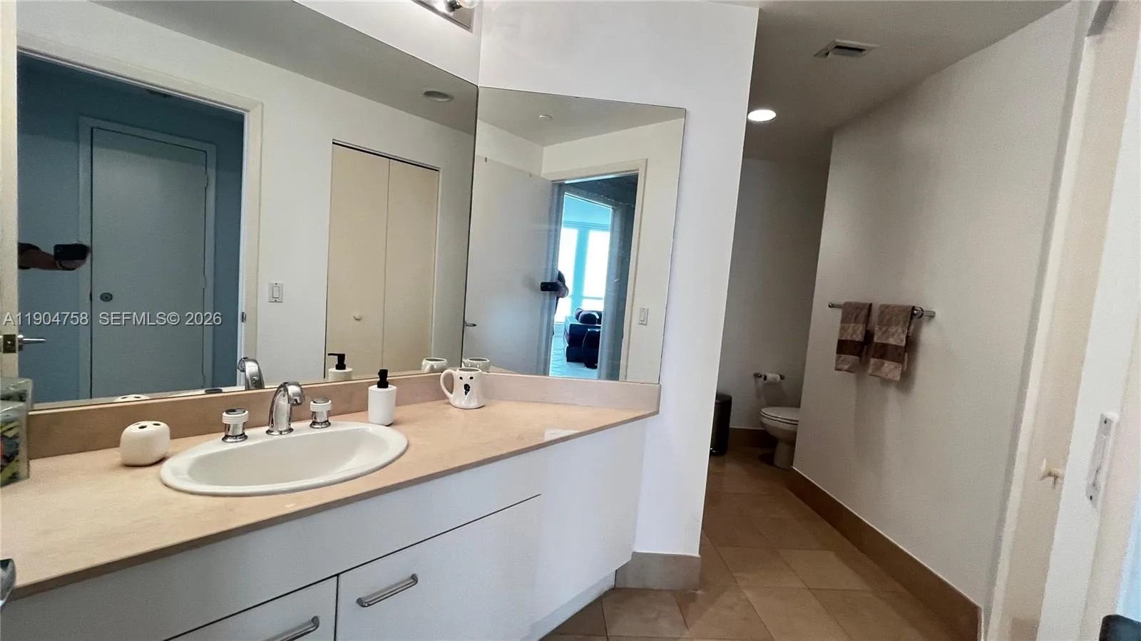 21150 Point Pl 1202, Aventura, Florida 33180, Aventura, Florida 33180, 2 Bedrooms Bedrooms, ,2 BathroomsBathrooms,Residential,For Sale,21150 Point Pl 1202, Aventura, Florida 33180,A11904758