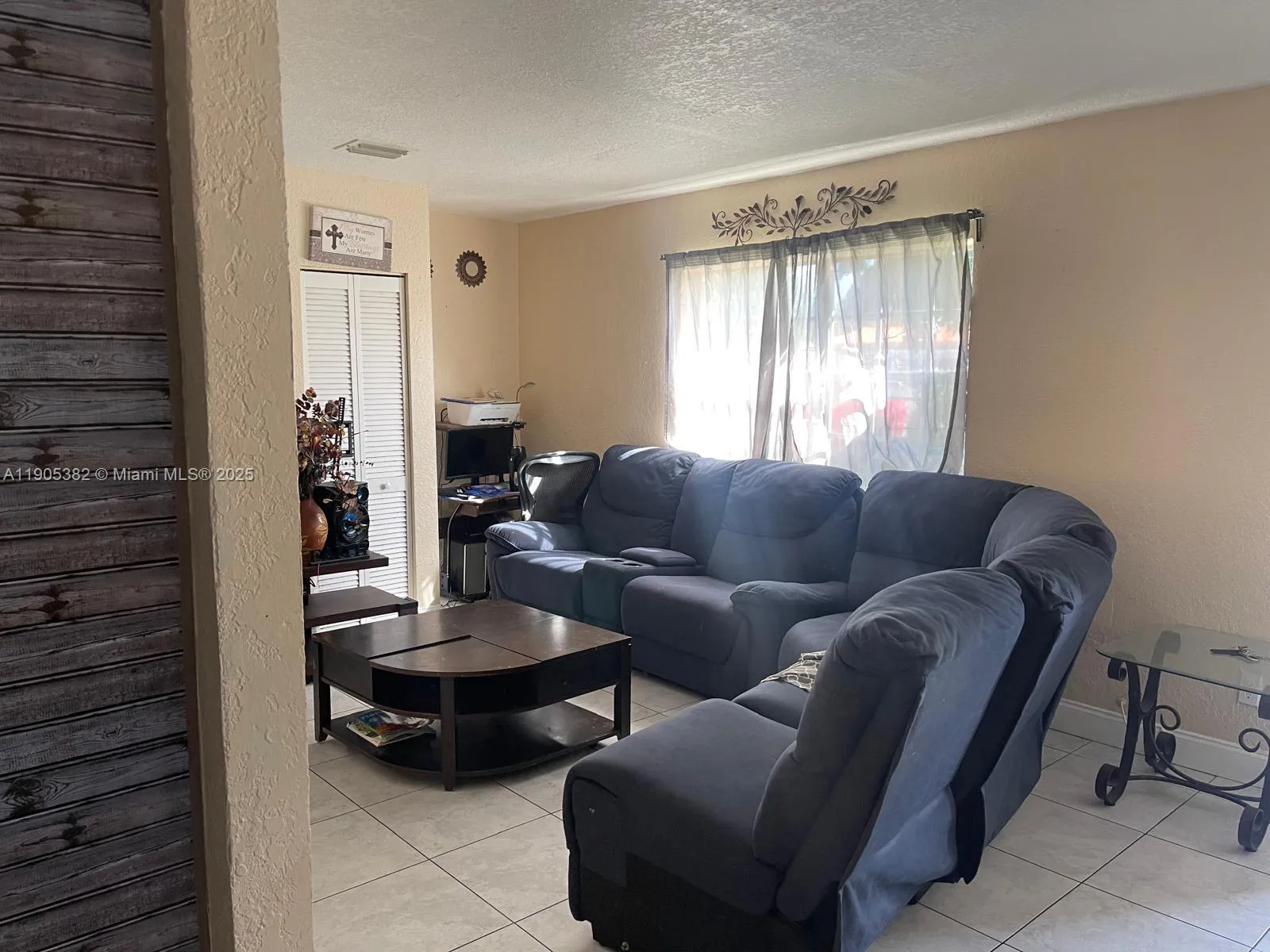 665 Nw 153rd St, Miami, Florida 33169, Miami, Florida 33169, 3 Bedrooms Bedrooms, ,1 BathroomBathrooms,Residential,For Sale,665 Nw 153rd St, Miami, Florida 33169,A11905382