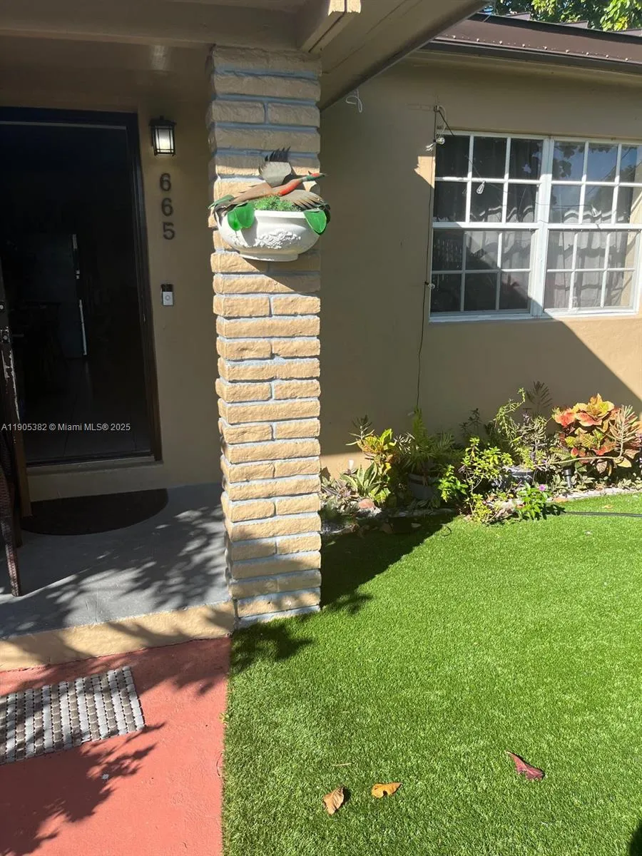 665 Nw 153rd St, Miami, Florida 33169, Miami, Florida 33169, 3 Bedrooms Bedrooms, ,1 BathroomBathrooms,Residential,For Sale,665 Nw 153rd St, Miami, Florida 33169,A11905382
