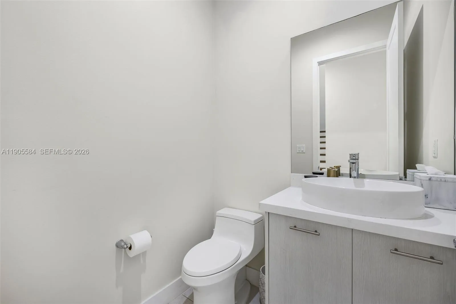 8156 Nw 43rd St, Doral, Florida 33166, Doral, Florida 33166, 3 Bedrooms Bedrooms, ,2 BathroomsBathrooms,Residential,For Sale,8156 Nw 43rd St, Doral, Florida 33166,A11905584