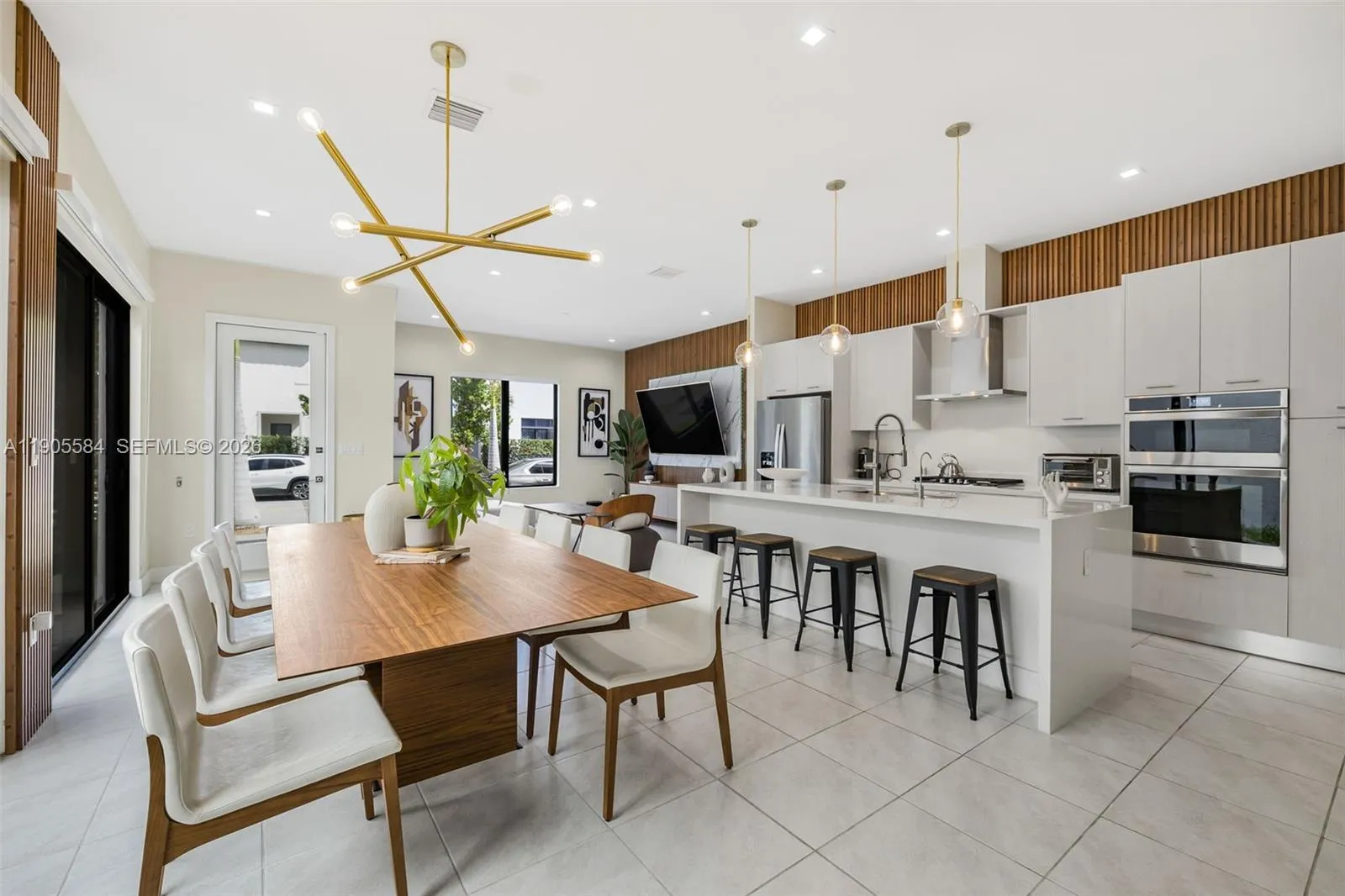 8156 Nw 43rd St, Doral, Florida 33166, Doral, Florida 33166, 3 Bedrooms Bedrooms, ,2 BathroomsBathrooms,Residential,For Sale,8156 Nw 43rd St, Doral, Florida 33166,A11905584