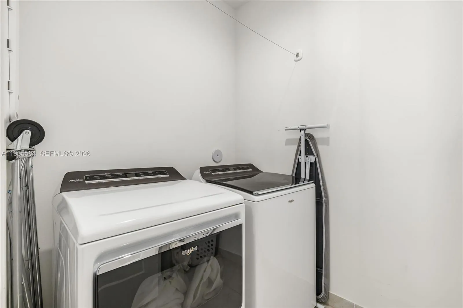 8156 Nw 43rd St, Doral, Florida 33166, Doral, Florida 33166, 3 Bedrooms Bedrooms, ,2 BathroomsBathrooms,Residential,For Sale,8156 Nw 43rd St, Doral, Florida 33166,A11905584