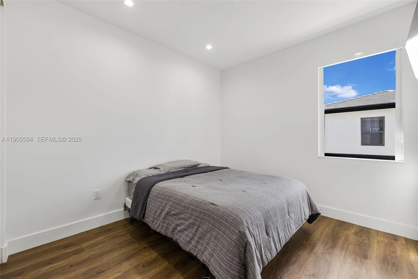 8156 Nw 43rd St, Doral, Florida 33166, Doral, Florida 33166, 3 Bedrooms Bedrooms, ,2 BathroomsBathrooms,Residential,For Sale,8156 Nw 43rd St, Doral, Florida 33166,A11905584