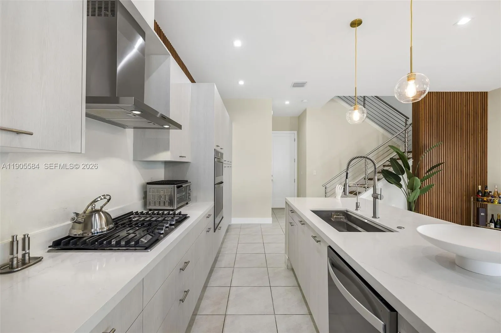 8156 Nw 43rd St, Doral, Florida 33166, Doral, Florida 33166, 3 Bedrooms Bedrooms, ,2 BathroomsBathrooms,Residential,For Sale,8156 Nw 43rd St, Doral, Florida 33166,A11905584