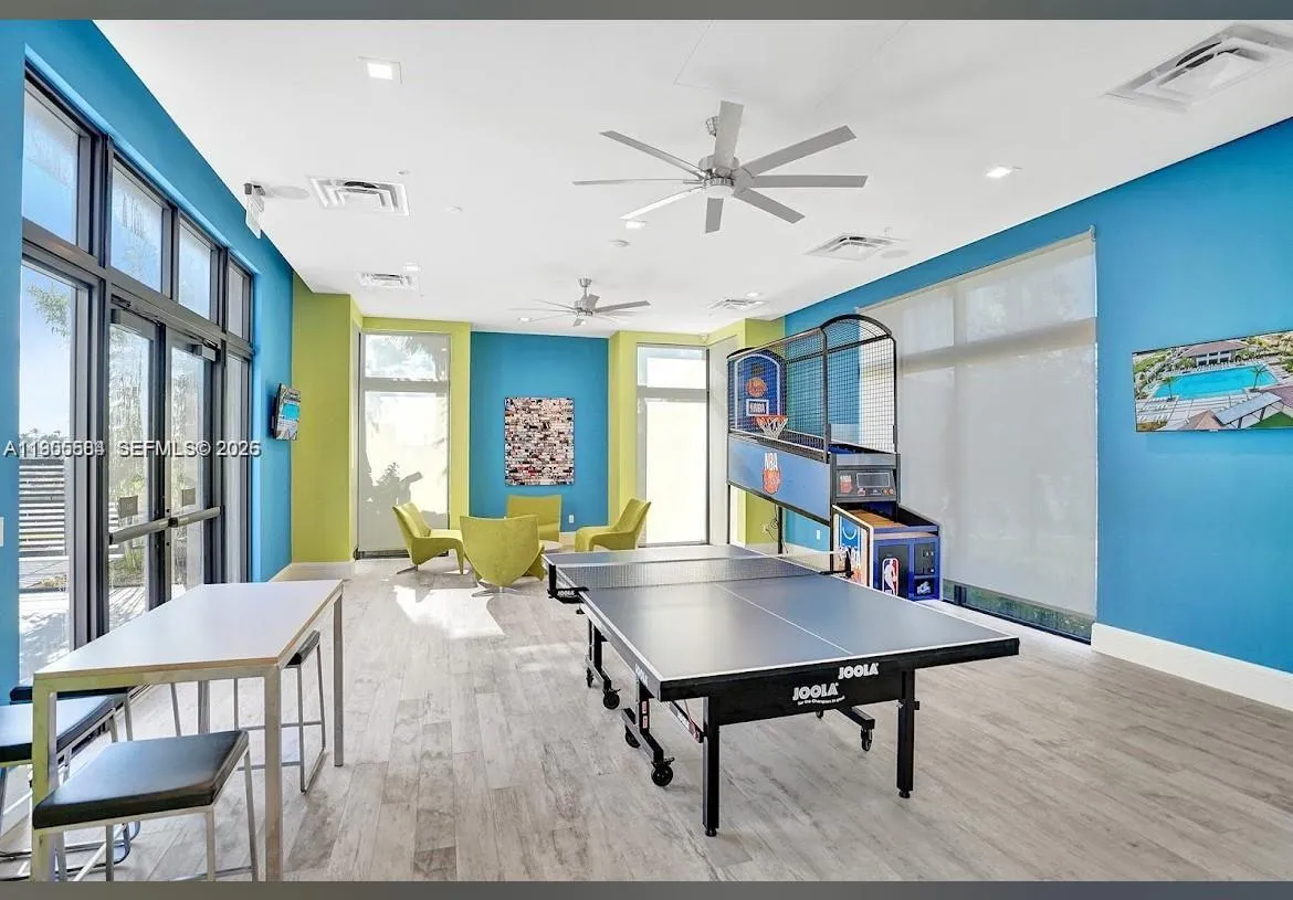 8156 Nw 43rd St, Doral, Florida 33166, Doral, Florida 33166, 3 Bedrooms Bedrooms, ,2 BathroomsBathrooms,Residential,For Sale,8156 Nw 43rd St, Doral, Florida 33166,A11905584