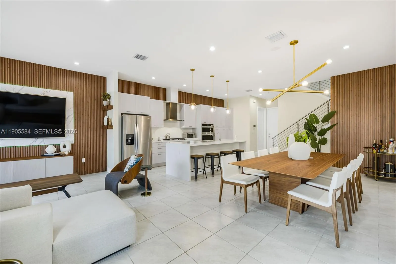 8156 Nw 43rd St, Doral, Florida 33166, Doral, Florida 33166, 3 Bedrooms Bedrooms, ,2 BathroomsBathrooms,Residential,For Sale,8156 Nw 43rd St, Doral, Florida 33166,A11905584