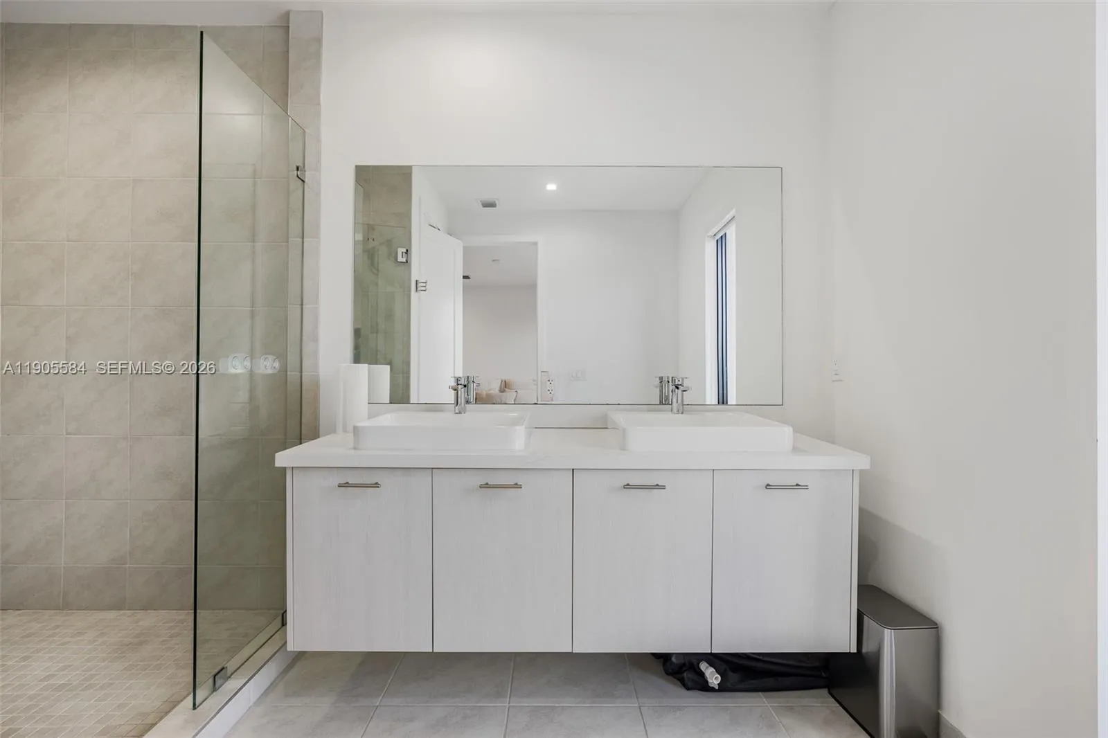 8156 Nw 43rd St, Doral, Florida 33166, Doral, Florida 33166, 3 Bedrooms Bedrooms, ,2 BathroomsBathrooms,Residential,For Sale,8156 Nw 43rd St, Doral, Florida 33166,A11905584